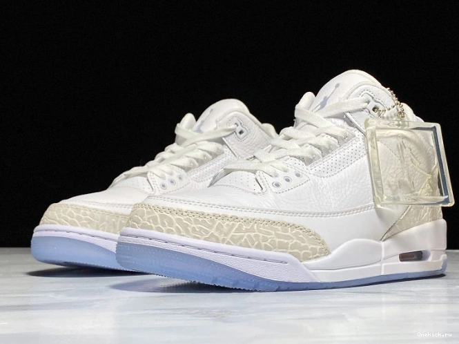 One Kick 136064-111 White Air Triple Jordan 3 Retro 0813